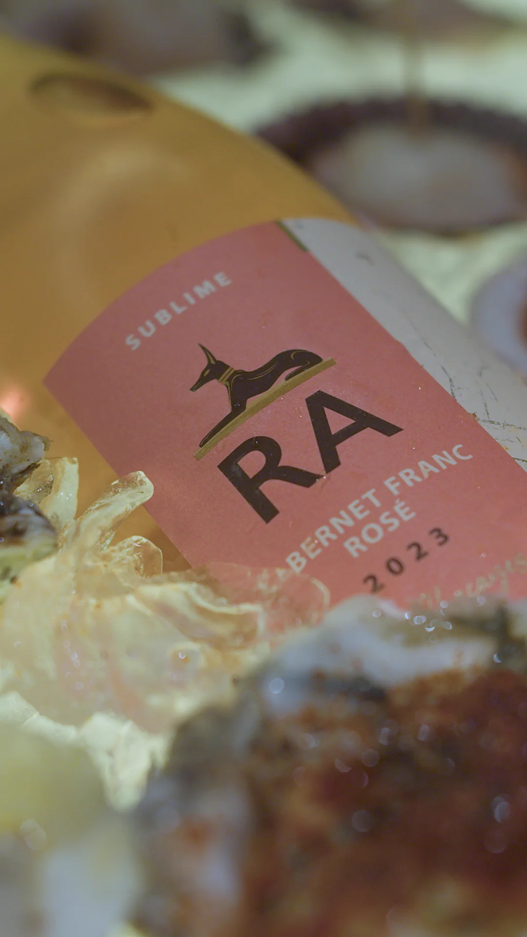 Garrafa de vinho boutique em destaque